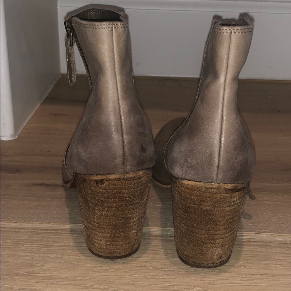 Brown ankle booties - Picture 4 of 5